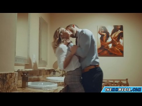 ❤️ Kad te prsata plavuša zavede u javnom zahodu ️ Tvrdi porno na hr.fuxporn-com.ru ☑